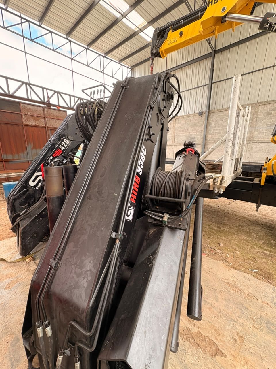 Grúa HIAB 330C