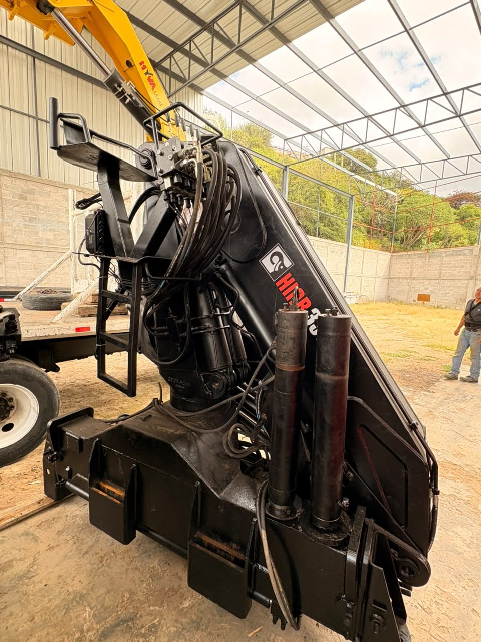 Grúa HIAB 330C
