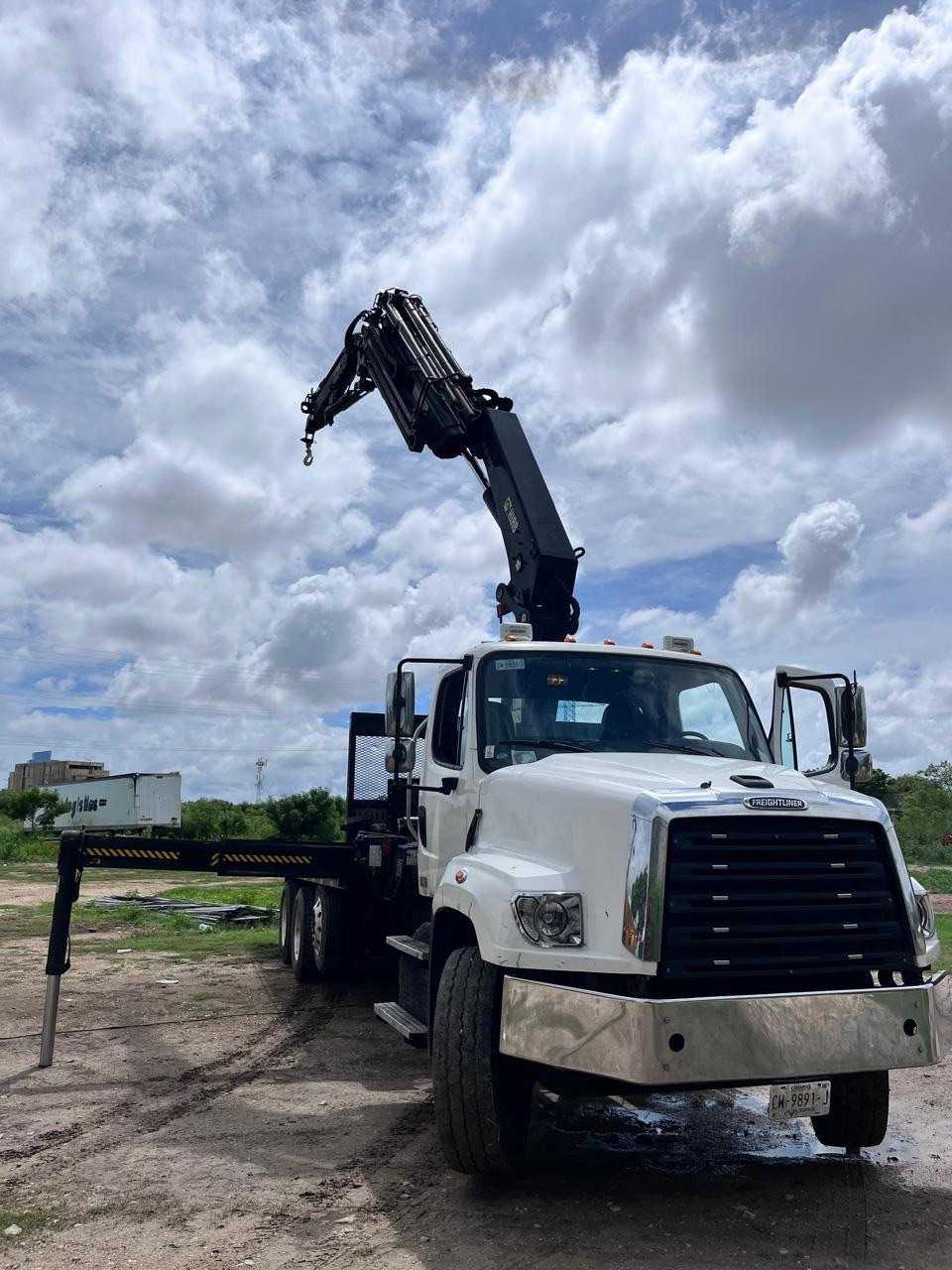 HIAB 322 XS 10 Ton Freightliner 2014
