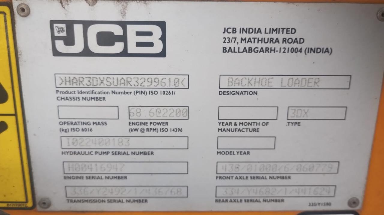 RETROEXCAVADORA JCB 4x4 EQUIPADA